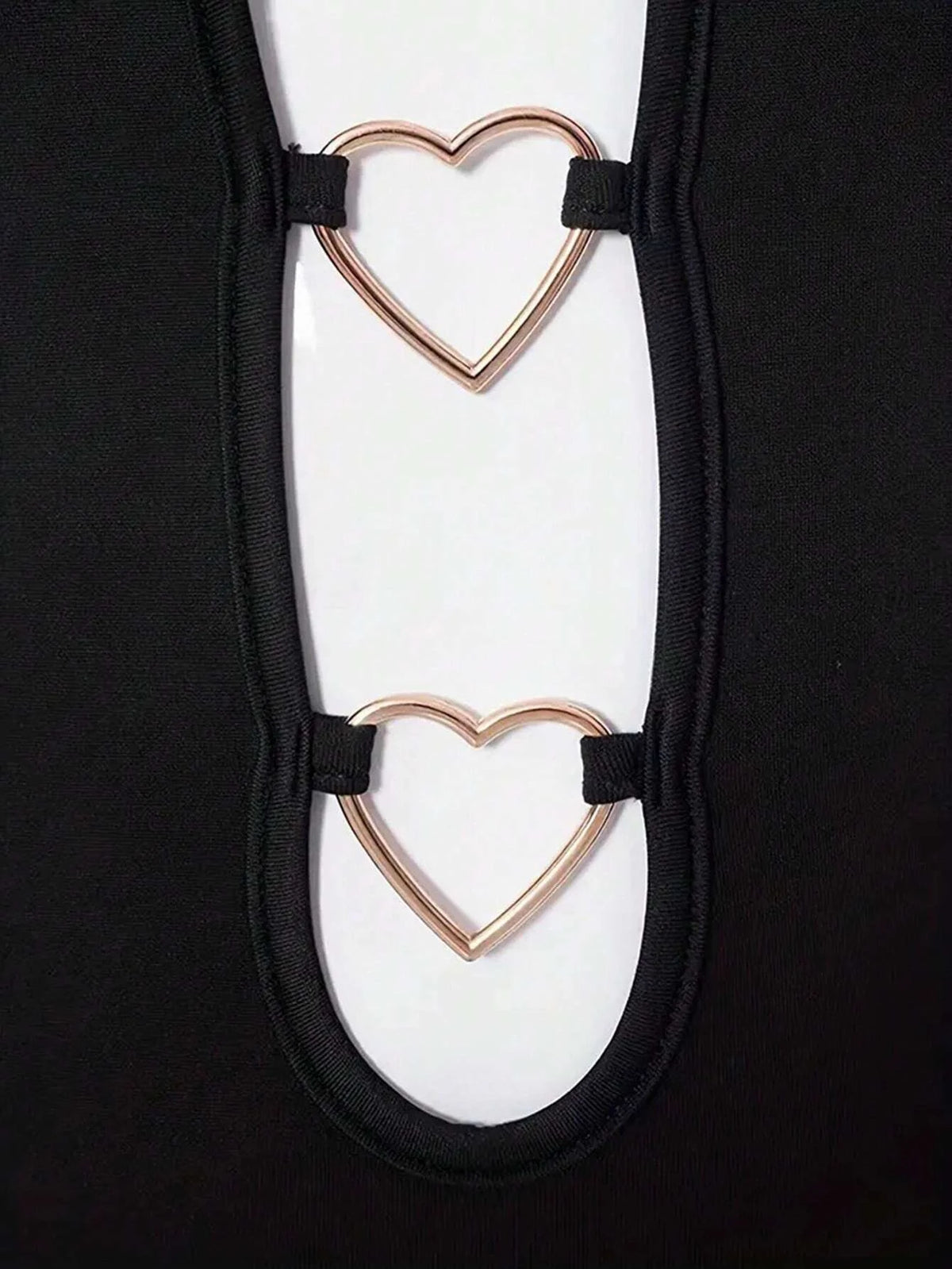 Abito mini nero da donna con spalline sottili e inserti traforati