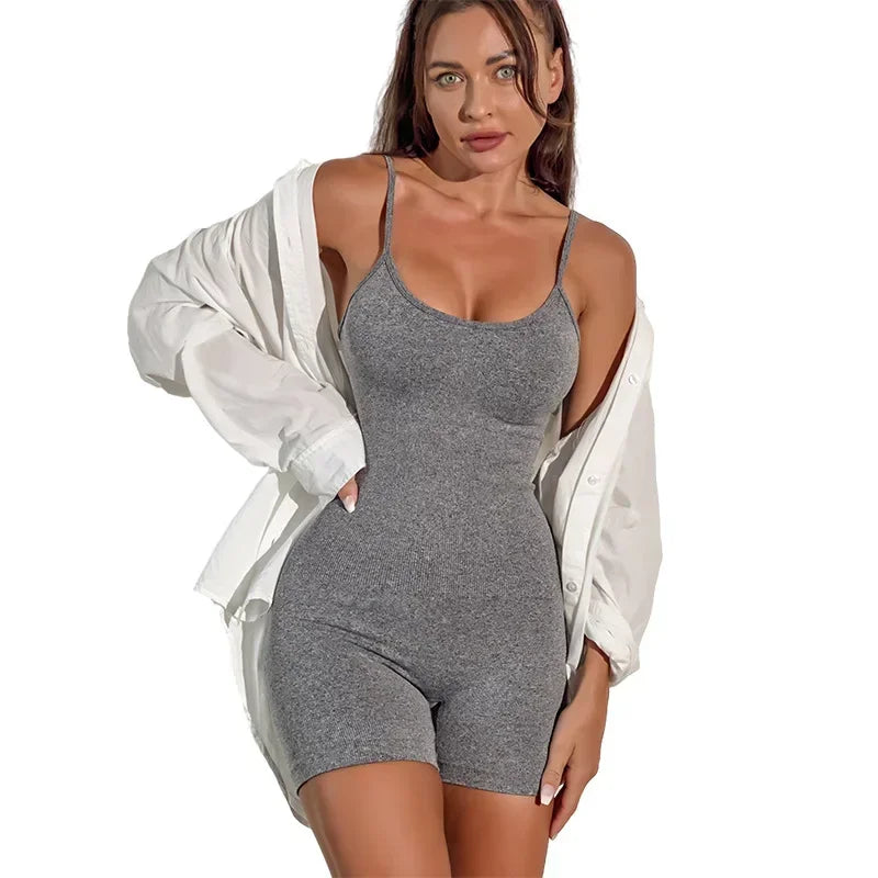 Tuta sportiva corta donna senza maniche