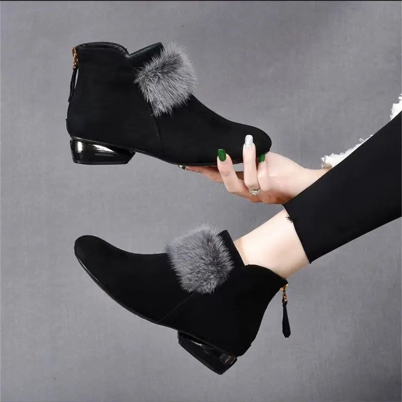 Damenstiefel 2023 Winter Plüsch warme Damenstiefeletten mit niedrigem Absatz, rutschfeste modische Damen-Ankle-Boots mit Reißverschluss für Pendler