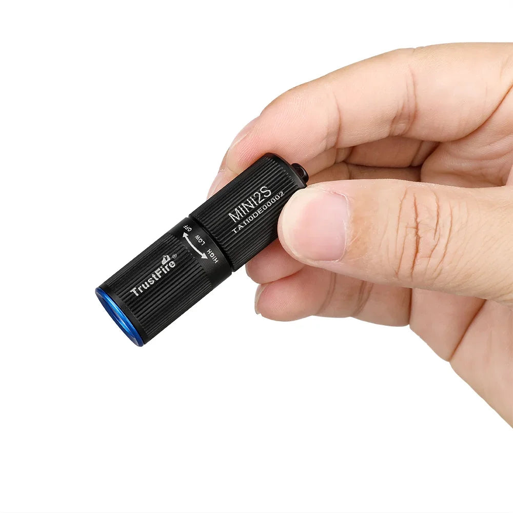 Trustfire Mini2s Mini-USB-wiederaufladbare Taschenlampe 220 Lumen EDC-Schlüsselanhänger Leistungsstarke Arbeitslampe 2 Modi IPX8 Kleine tragbare LED-Lampe