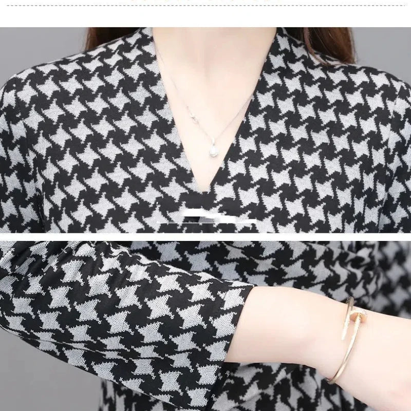 Abito da donna a quadri con scollo a V e zip