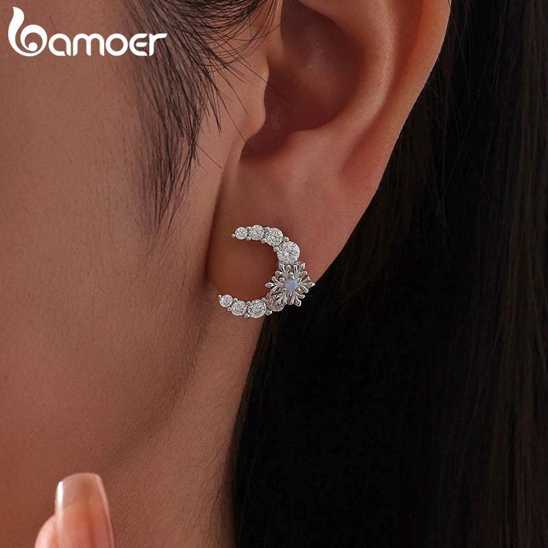 Snowflake stud earrings