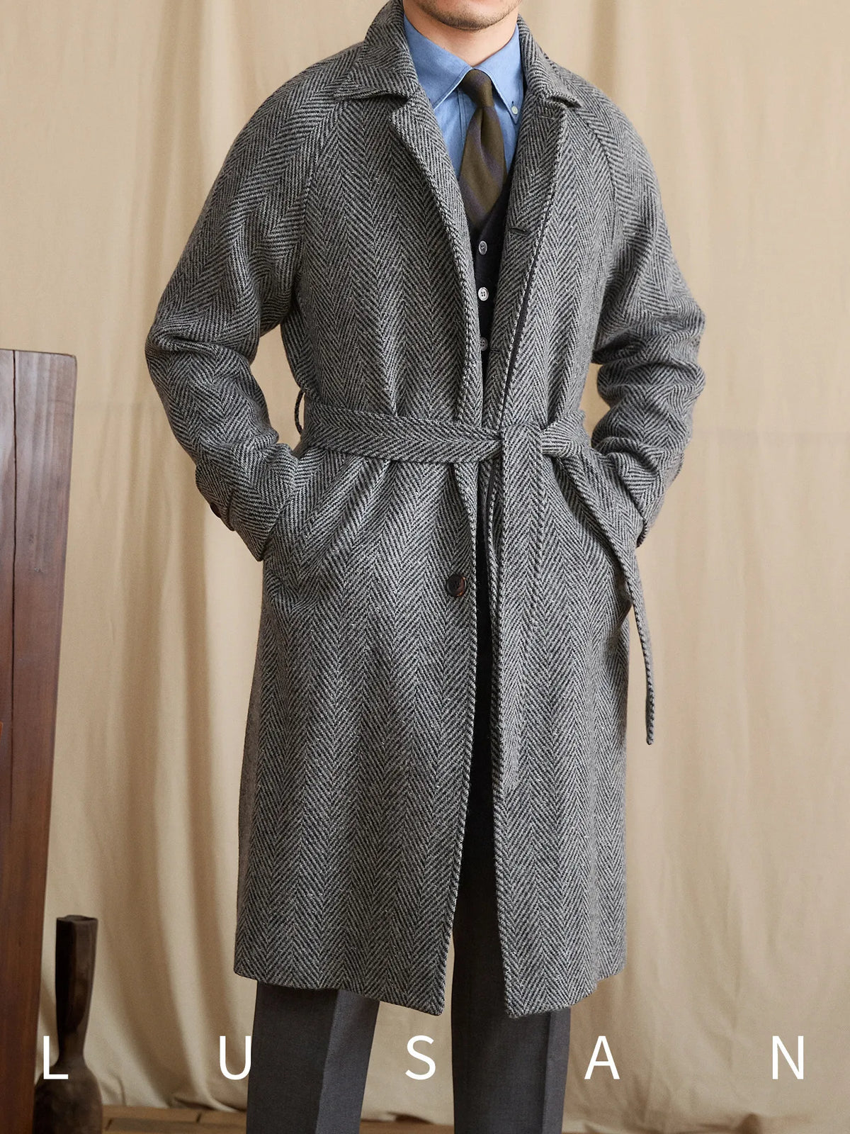 Men's 70% Wool Mid-Length Balmacin Coat Figure-Hugging Herringbone Design for Elegant Fashion