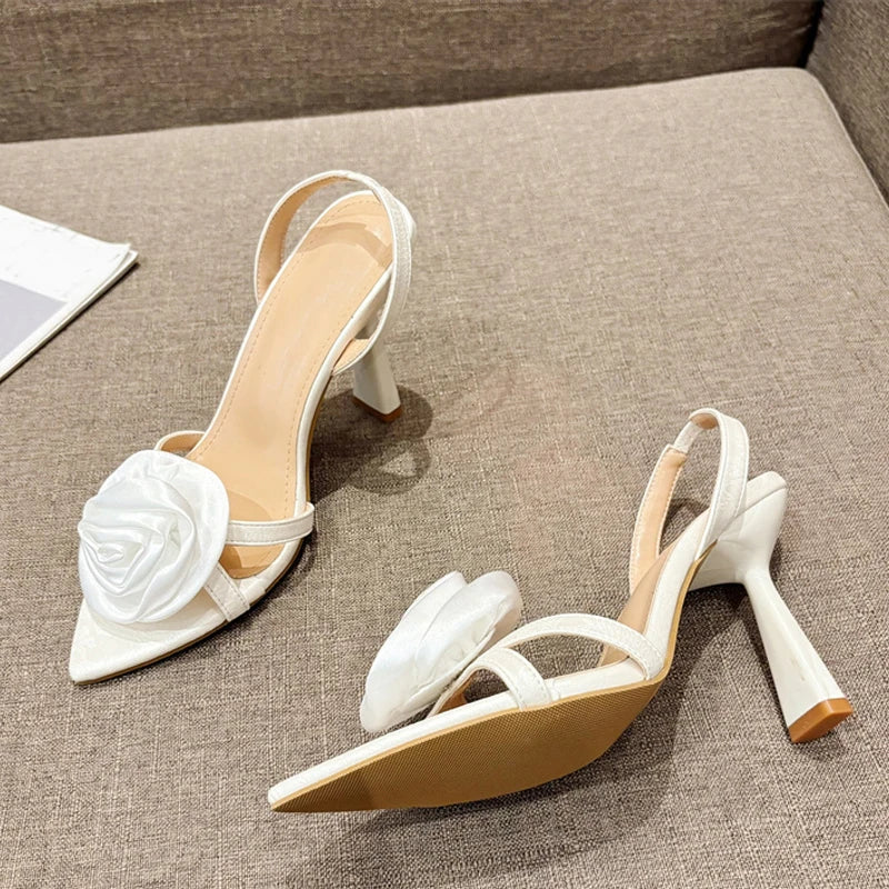 Sandali slingback donna Liyke a punta con grande rosa decorativa