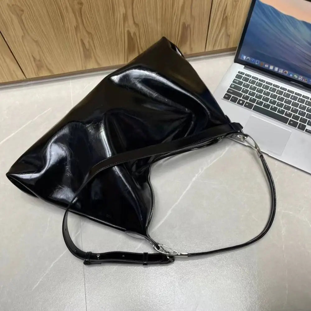 Women Fashion Oil Wax Leather Cross-body Messenger Bag Versatile Large Capacity Shoulder Bags Luxury Design Elegant Tote Bag