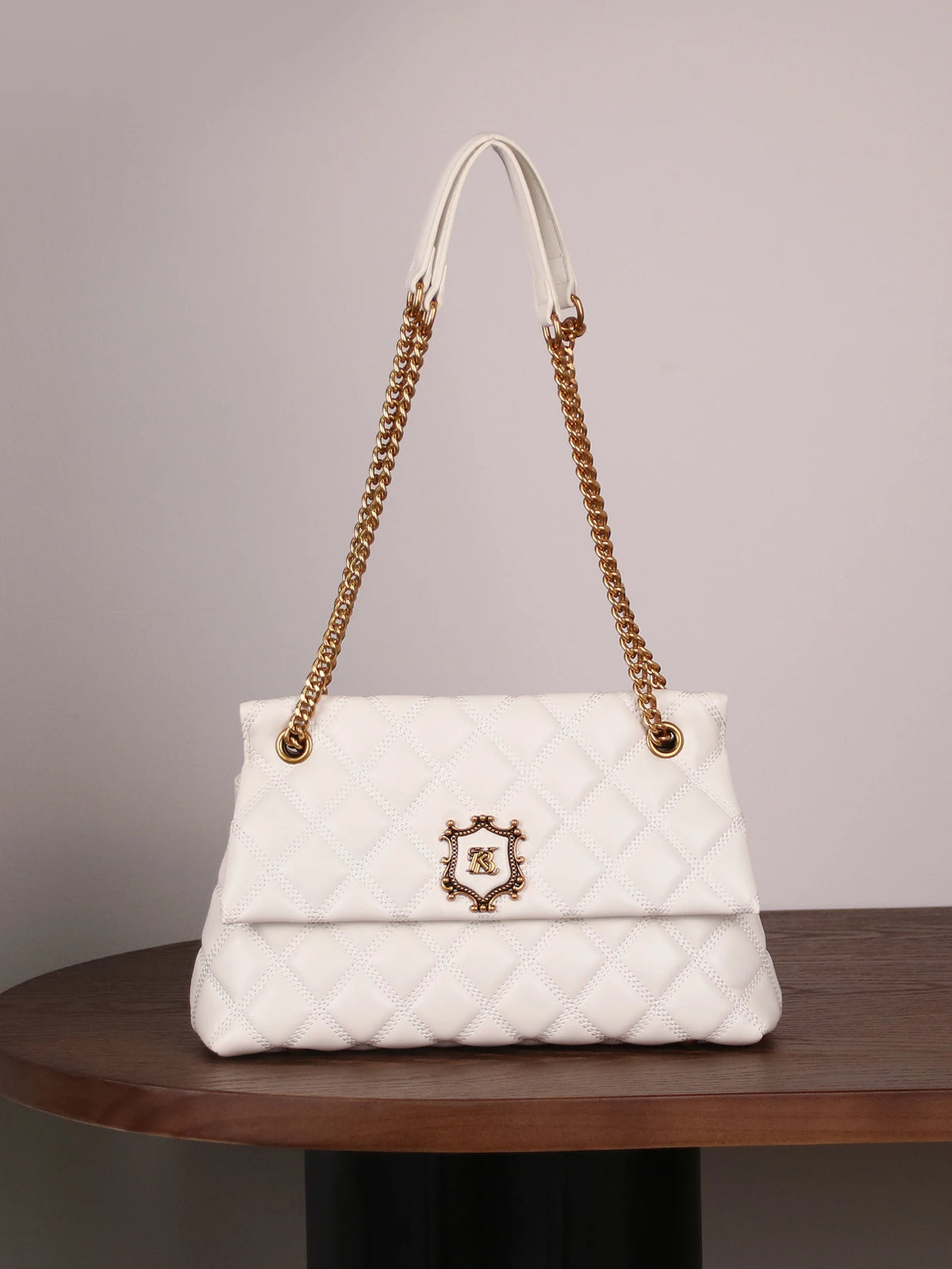 2026 Fashion New Luxury Handbag Joker Temperament Diamond Shoulder Bag High Sense Chain Large Capacity Elegant Commuter Bag One-