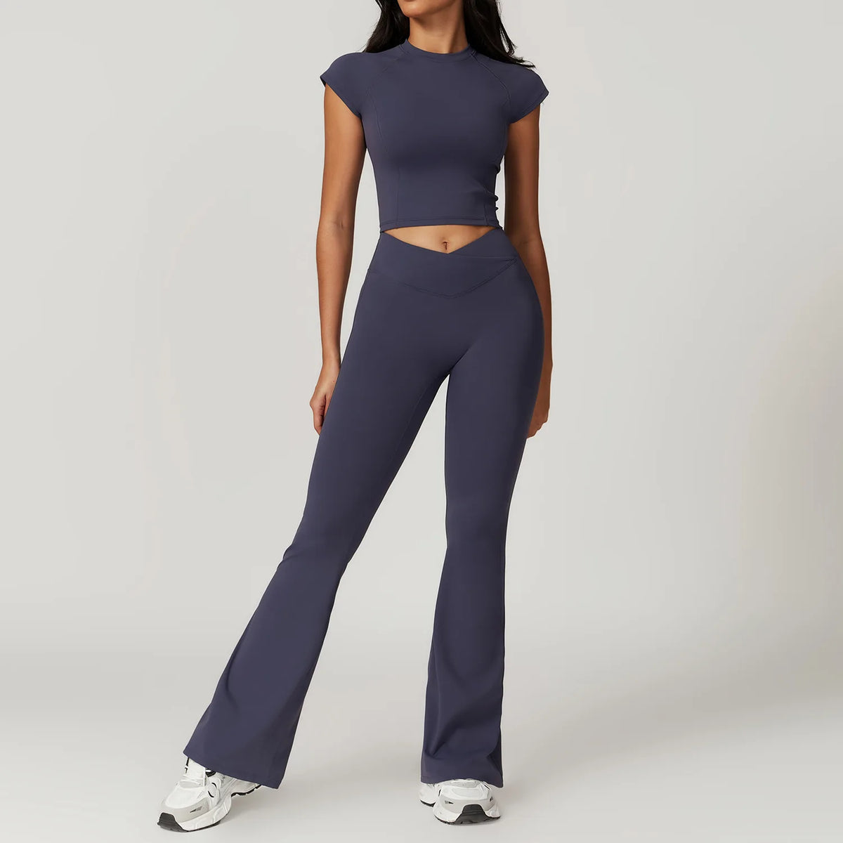 Completo yoga donna con crop top e leggings