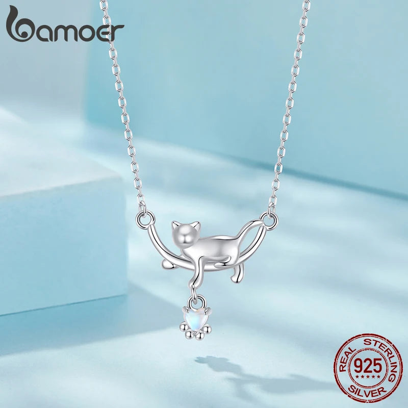 Collana con pendente a forma di gatto