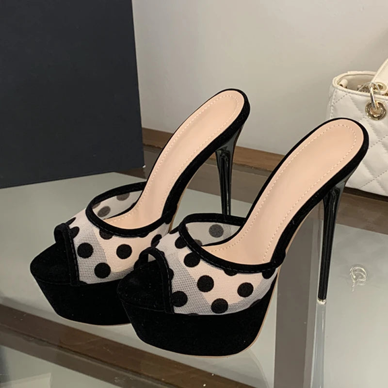Sandali mules donna Liyke in rete a pois neri con plateau