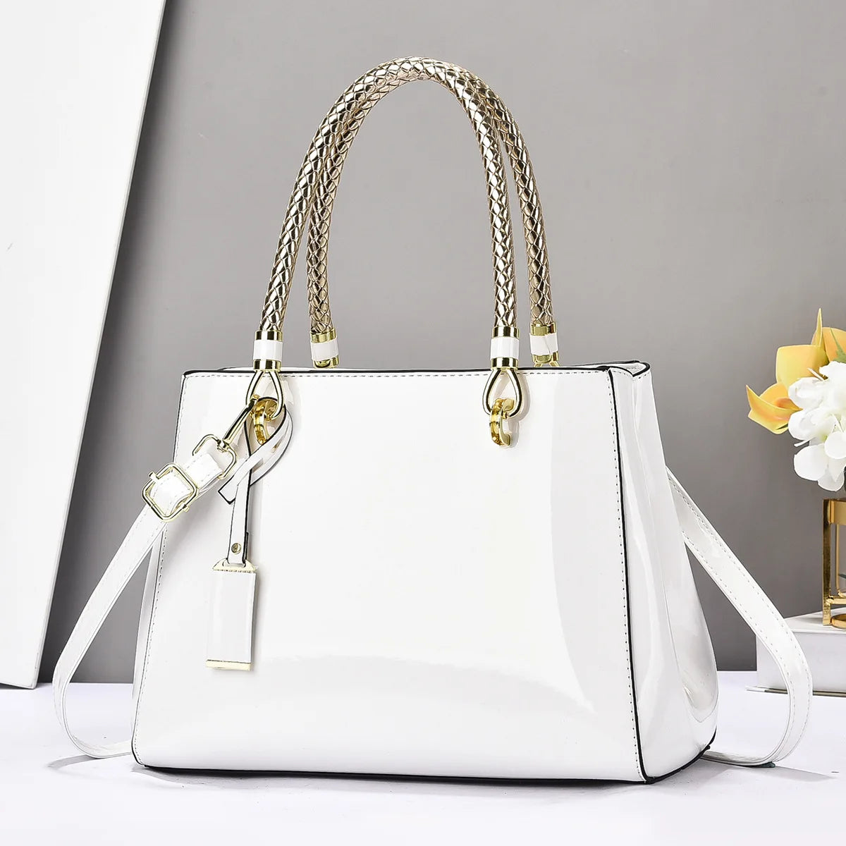2026 Light Luxury Fashion Lacquer Leather Handbag Large Capacity Ladies Casual Shoulder Crossbody Bag Bright Face Women's Bag