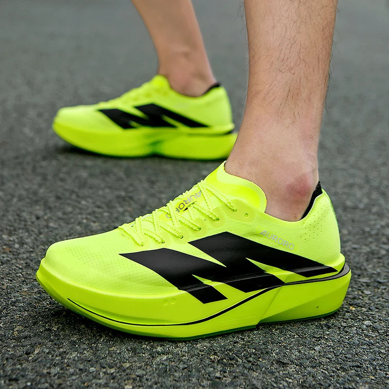 Schnürsportschuhe für Herren und Damen