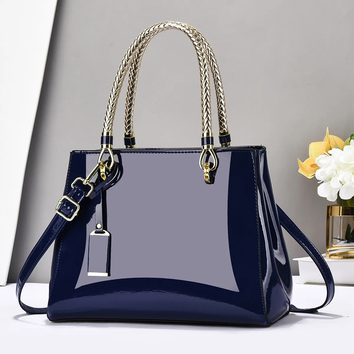 2026 Light Luxury Fashion Lacquer Leather Handbag Large Capacity Ladies Casual Shoulder Crossbody Bag Bright Face Women's Bag