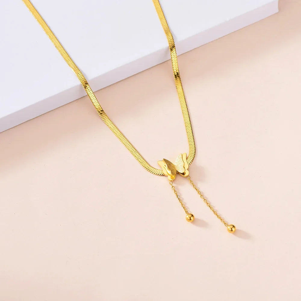 Vintage-Schmetterlingskette für Damen, golden, aus Edelstahl, mit schmalen Schlangenketten und ästhetischen Anhängern, Choker, Damenschmuck, Geschenk für Frauen