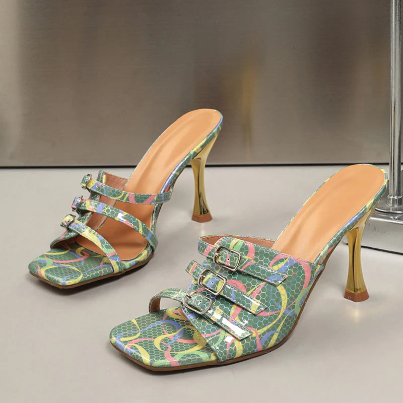 Mules donna Liyke multicolore con tre fibbie e tacco