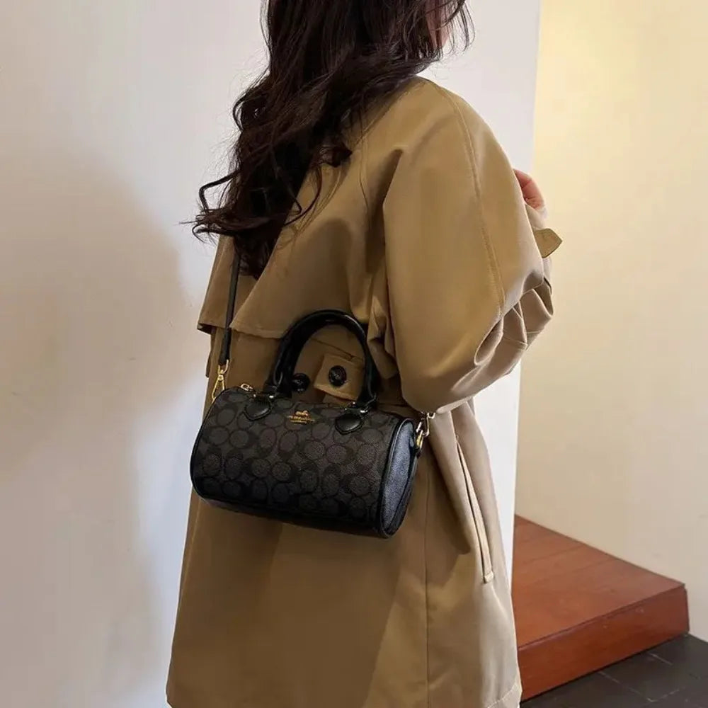 2026 Latest Fashion Lightweight Luxury Retro High-End Versatile Women's Single Shoulder Crossbody Bag, Mini Classic Pillow Bag
