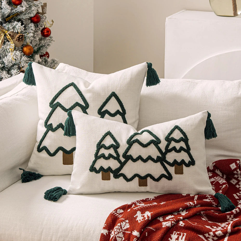Battilo Weihnachts-Kissenbezug mit Quasten, dekorativer grüner Kissenbezug mit Tufting für Sofa, Bett und Wohnaccessoires