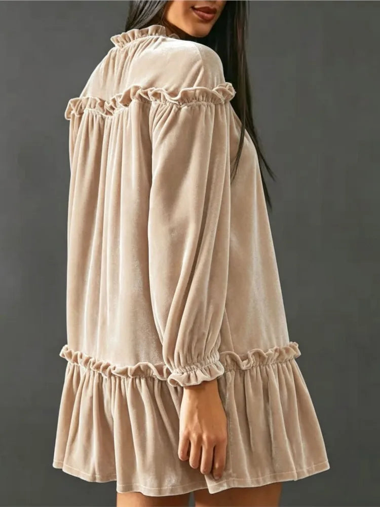 Mini abito donna con scollo rotondo e dettagli arricciati — immagine 4