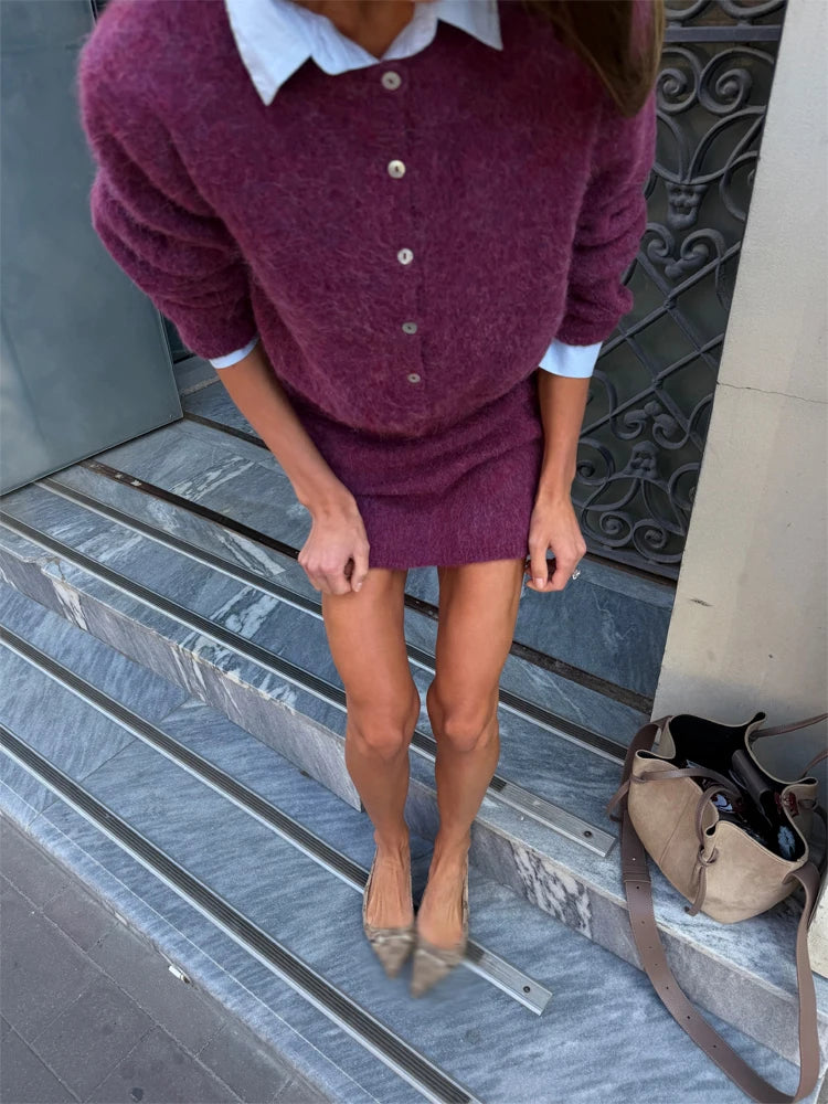 Completo da donna con cardigan e minigonna — immagine 6
