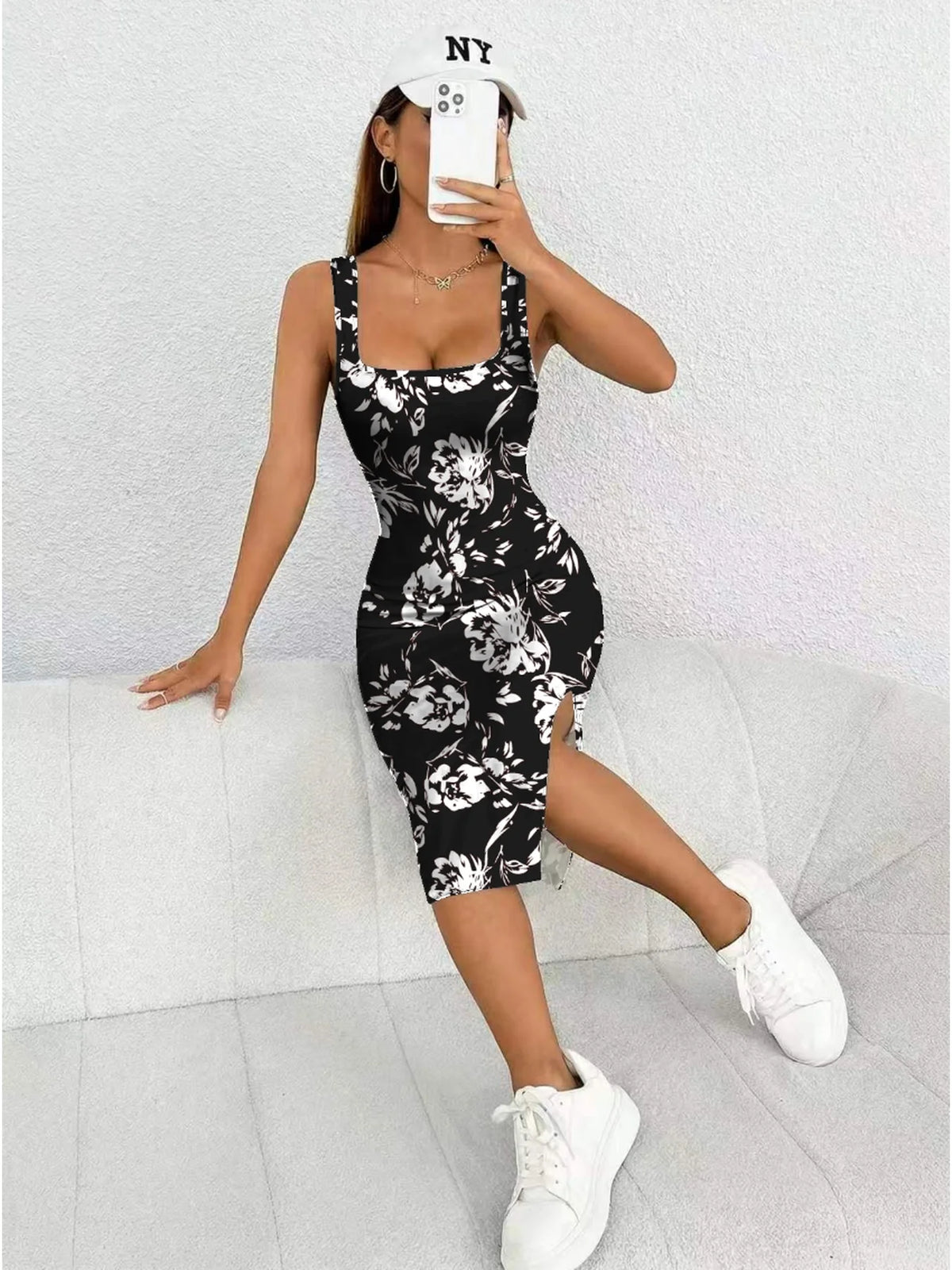 Abito senza maniche da donna con scollo quadrato