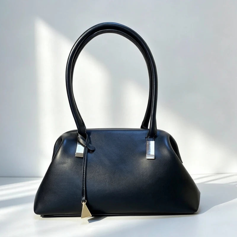 Shell-Shaped Metal Frame Clip Bags For Women Luxury Designer Handbags Purses 2026 New In PU Metal Piece Straps Underarm Shoulder
