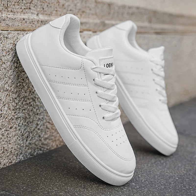 Chaussures de skate classiques en cuir pour homme, à lacets, plates et décontractées, antidérapantes, pour la marche au quotidien, noir et blanc, 2 coloris