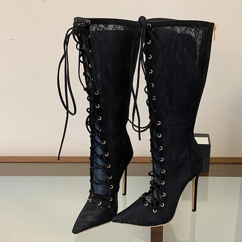 Stivali donna Liyke in pizzo nero con lacci