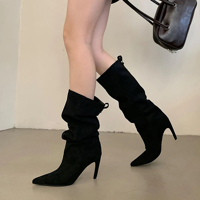 Stivali donna Liyke effetto suede a punta con tacco