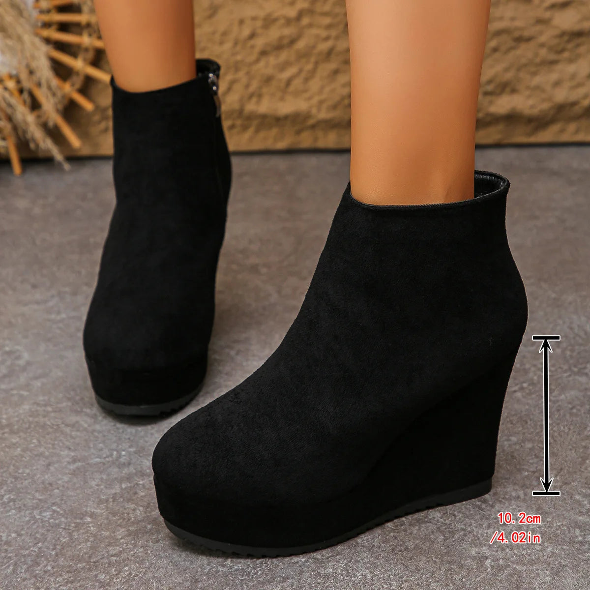 Damen-Ankleboots aus Veloursleder mit Plateau, seitlichem Reißverschluss und klobigem Keilabsatz, Retro-Kurzstiefeletten, schwarze Freizeitschuhe für Herbst und Winter, Größe 35