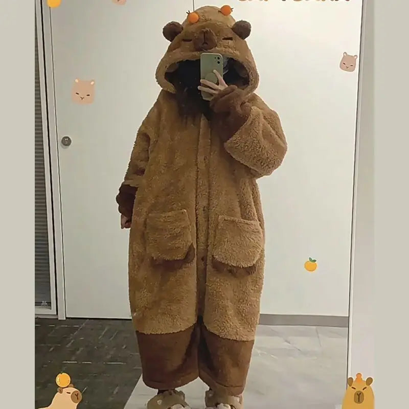 Costume da cosplay invernale a forma di capibara, vestaglia, Kigurumi da adulto, tutina da unicorno, camicia da notte anime, pigiama cartoon per Halloween, abbigliamento da notte