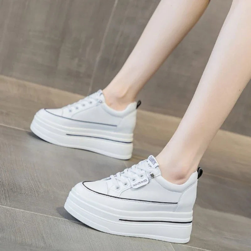 Freizeit-Sneaker für Damen mit Plateau, versteckter Absatz, Schnürschuhe, vulkanisierte Damenschuhe, atmungsaktive Lederschuhe, bequeme Damenschuhe