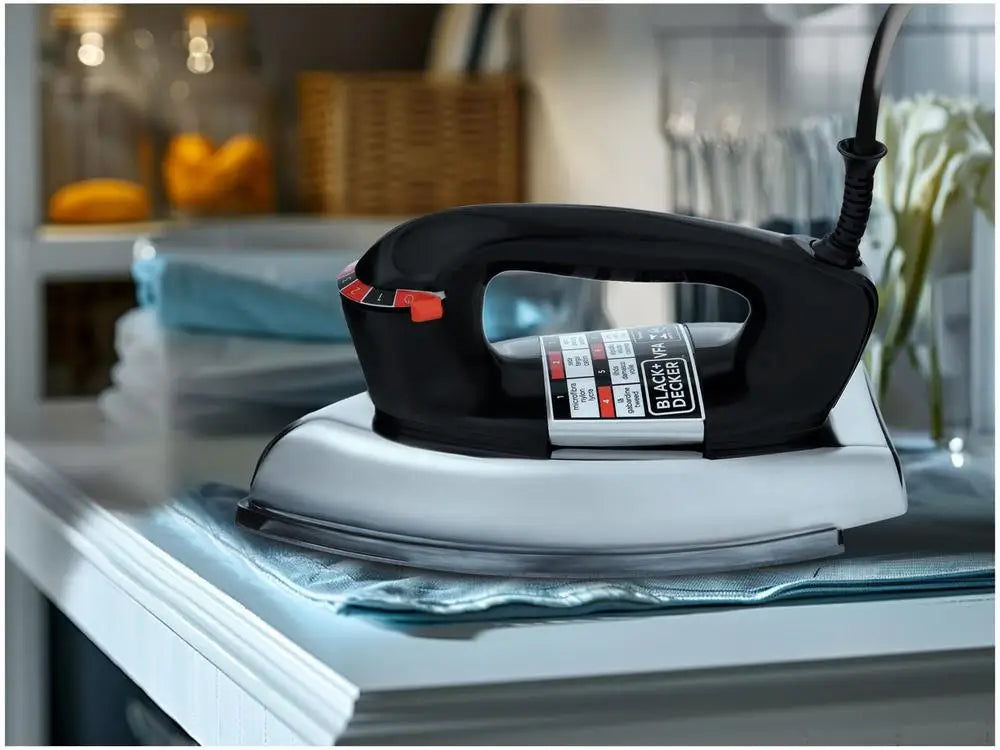 Black & Decker VFA-1110 Trockenbügeleisen, Schwarz-110V