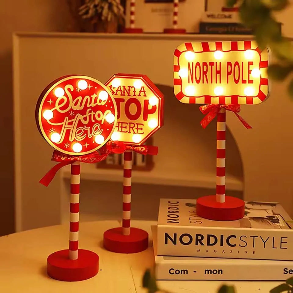 Weihnachtsdekoration „Santa hält hier“ – LED-Baumspitze und Fensterleuchte in Form eines Weihnachtsmanns, Tischlampe

