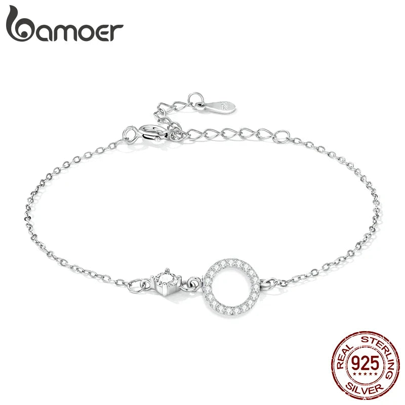 Bracciale dal design essenziale