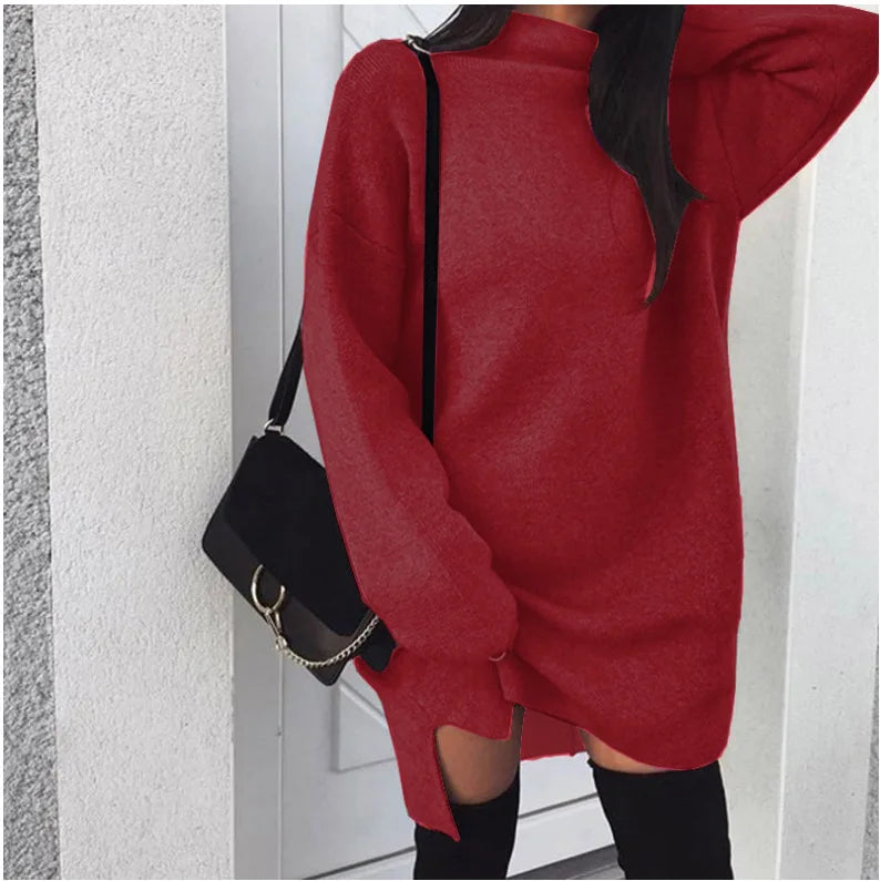 Abito in maglia da donna a collo alto con spacco
