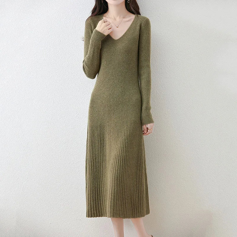 Abito lungo in maglia da donna svasato